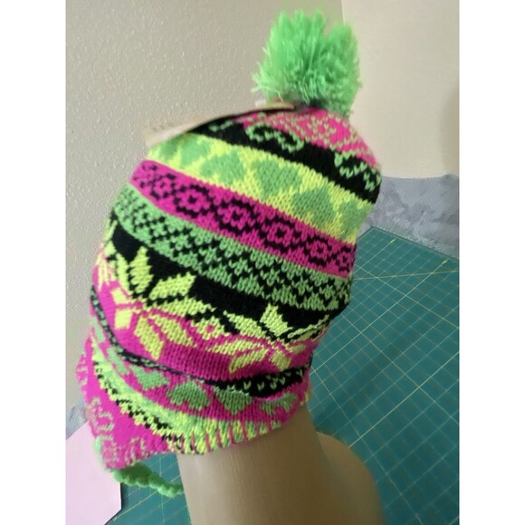 Peruvian Chullo hat Neon Florescent Green Pom - Picture 1 of 14